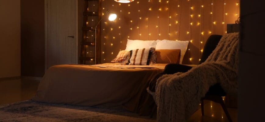 Interior,Of,Bedroom,With,Glowing,Lights,And,Lamps,At,Night